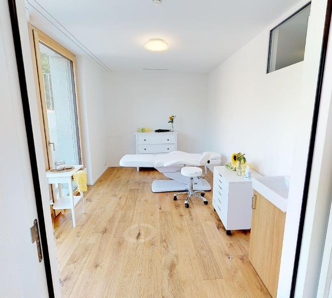 Coiffeur/Podologie/Fusspflege Baujahr 1989/2019